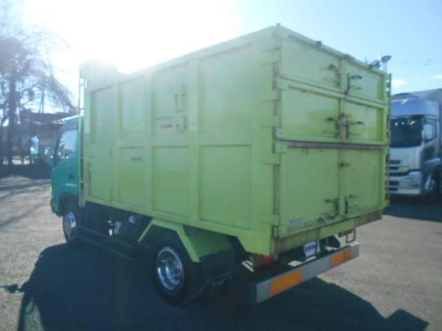 HINO DUTRO 2010 Image 31