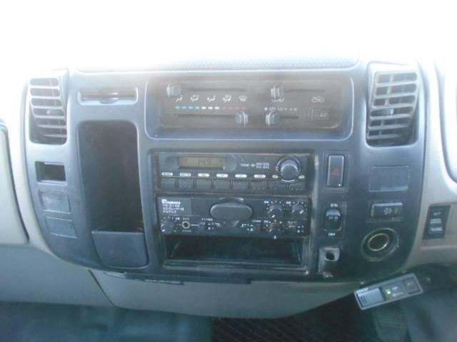 HINO DUTRO 2010 Image 31