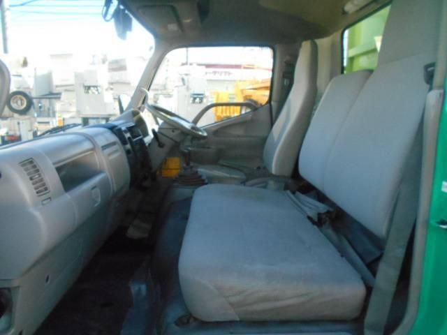 HINO DUTRO 2010 Image 31