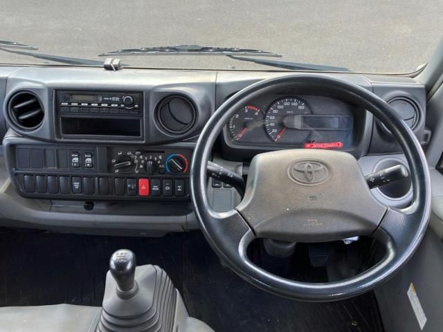 TOYOTA DYNA 2014 Image 31