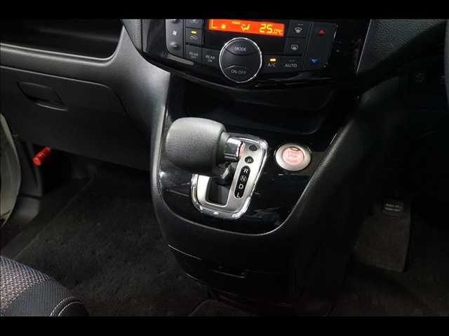 NISSAN SERENA  S-HYBRID 2014 Image 31