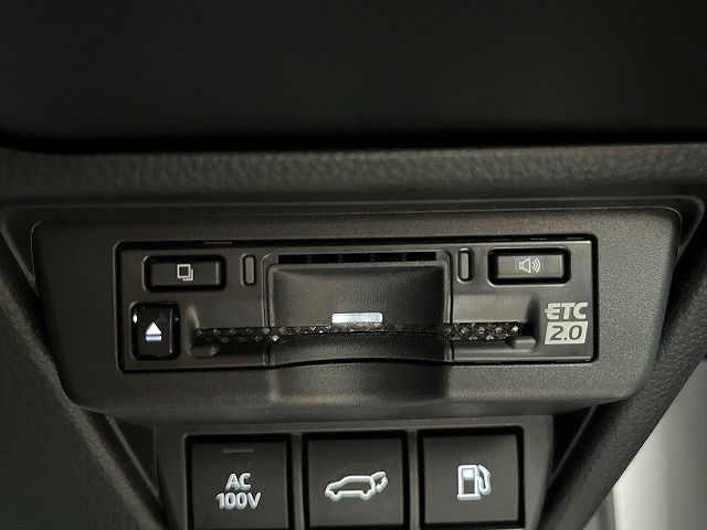 TOYOTA PRIUS PHV 2023 Image 31