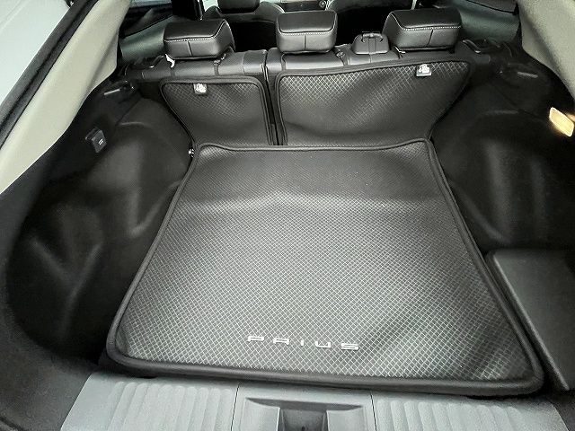 TOYOTA PRIUS PHV 2023 Image 31