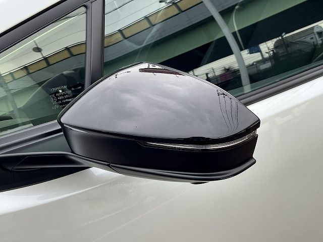 TOYOTA PRIUS PHV 2023 Image 31