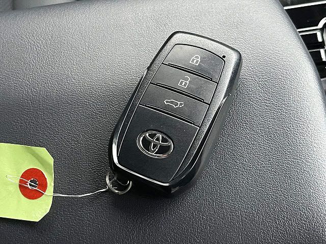 TOYOTA PRIUS PHV 2023 Image 31