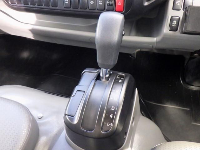 HINO DUTRO 2019 Image 31