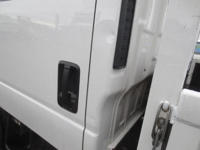 ISUZU ELF 2021 Image 31