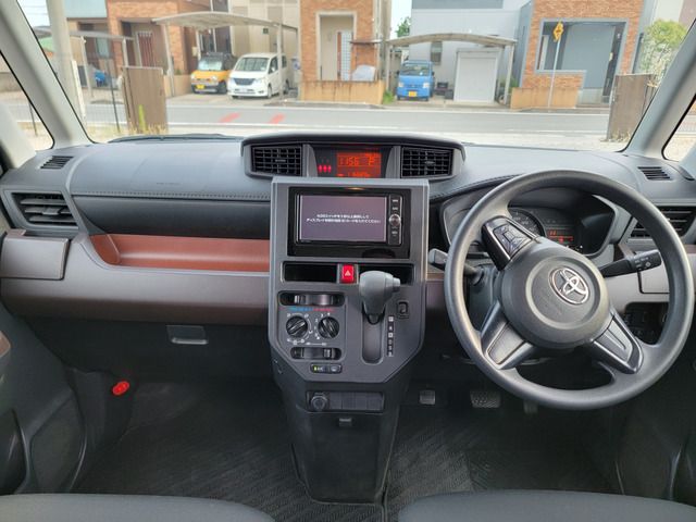 TOYOTA TANK 2018 Image 31