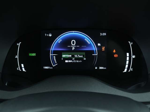 TOYOTA YARIS CROSS HYBRID 2025 Image 31