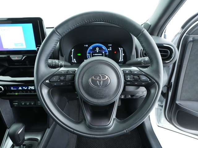 TOYOTA YARIS CROSS HYBRID 2025 Image 31