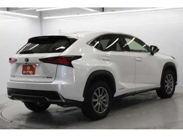 TOYOTA LEXUS NX300H 2017 Image 31