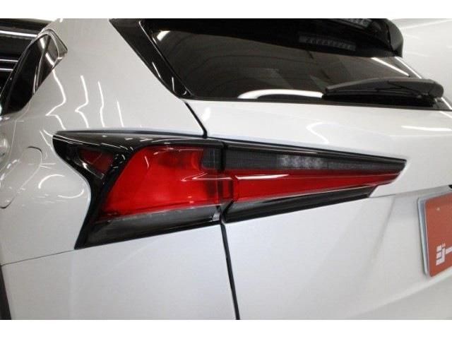 TOYOTA LEXUS NX300H 2017 Image 31