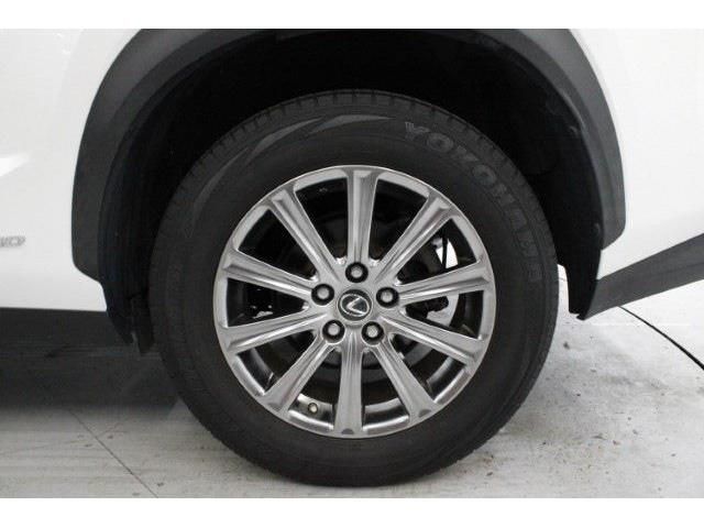 TOYOTA LEXUS NX300H 2017 Image 31