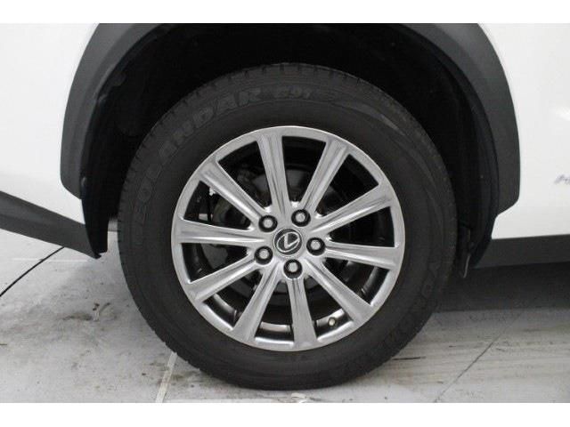 TOYOTA LEXUS NX300H 2017 Image 31