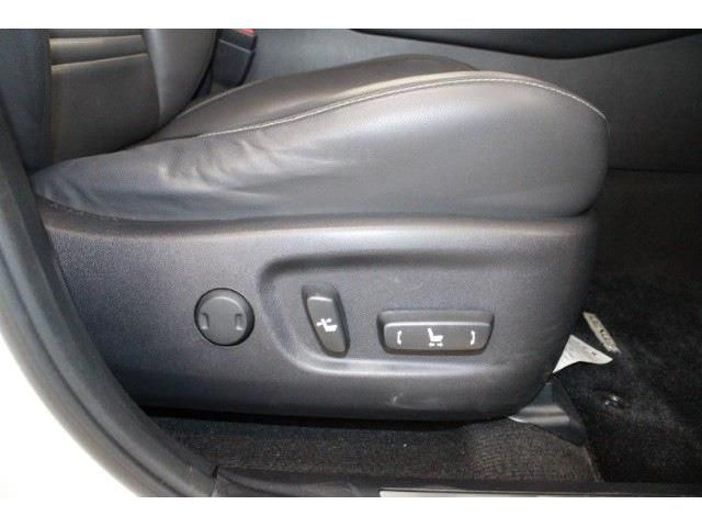 TOYOTA LEXUS NX300H 2017 Image 31