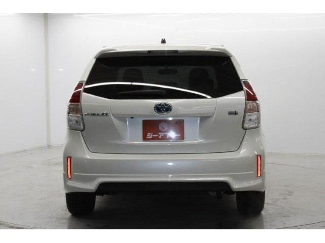 TOYOTA PRIUS ALPHA 2015 Image 31