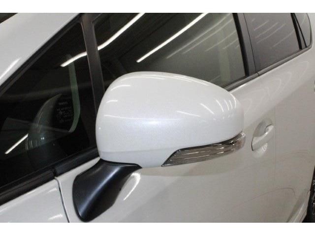 TOYOTA PRIUS ALPHA 2015 Image 31