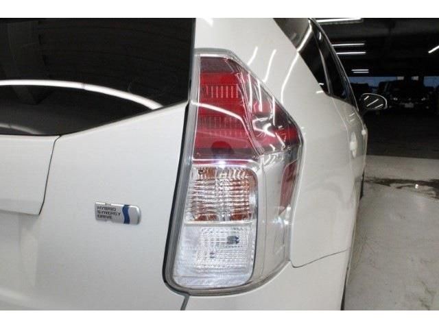 TOYOTA PRIUS ALPHA 2015 Image 31