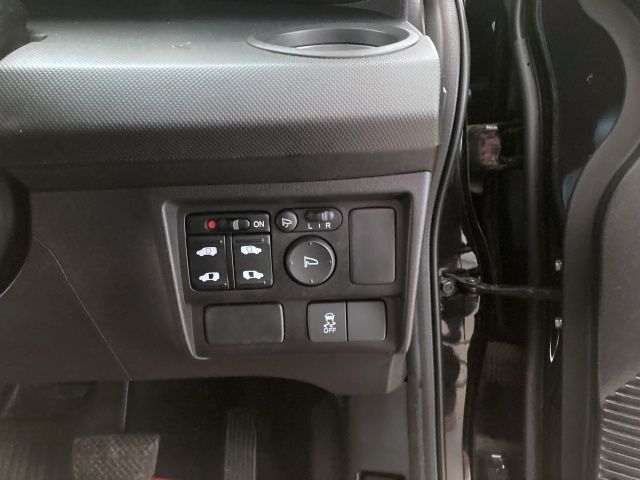 HONDA FREED SPIKE HYBRID 2015 Image 31