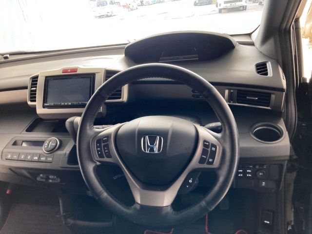 HONDA FREED SPIKE HYBRID 2015 Image 31