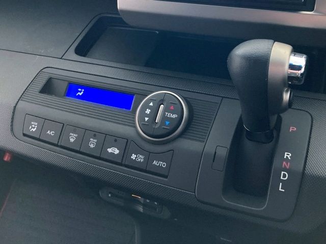 HONDA FREED SPIKE HYBRID 2015 Image 31