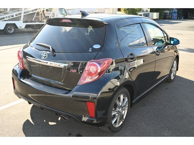 TOYOTA VITZ 2013 Image 31