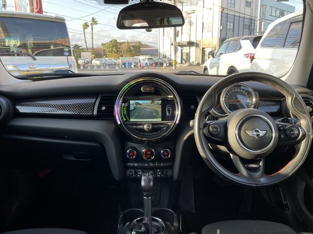 BMW MINI COOPER S 5D 2015 Image 31