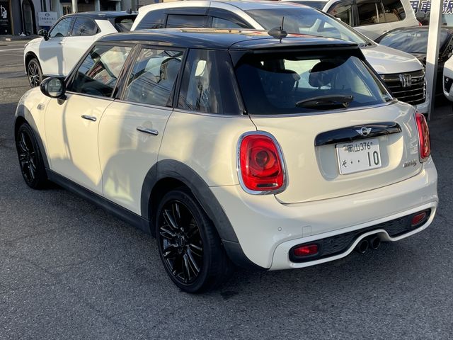 BMW MINI COOPER S 5D 2015 Image 31