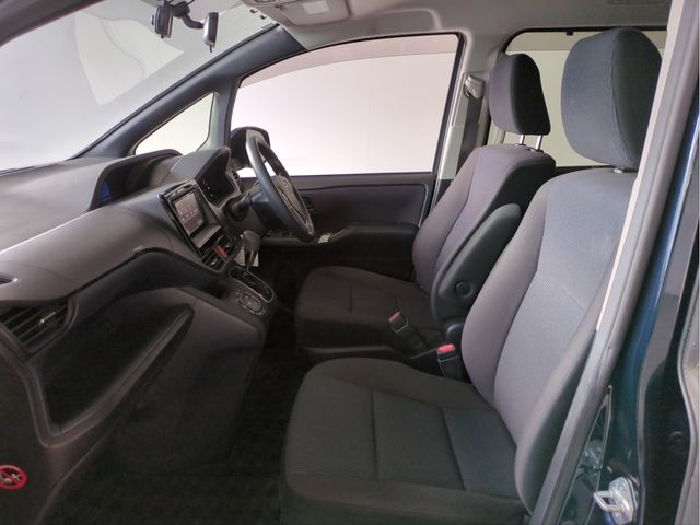 TOYOTA VOXY 2014 Image 31