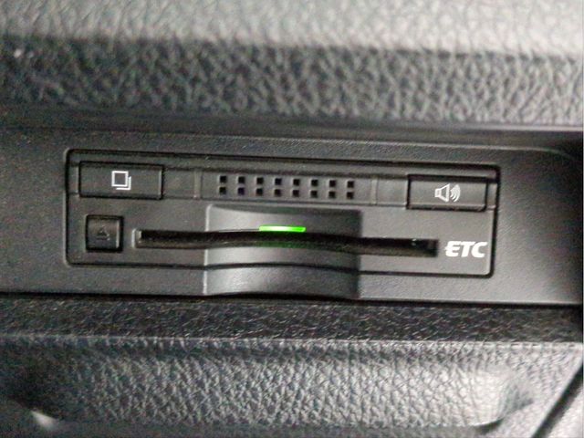 TOYOTA VOXY 2014 Image 31