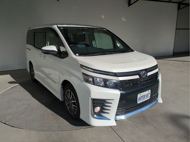 TOYOTA VOXY 2014 Image 31