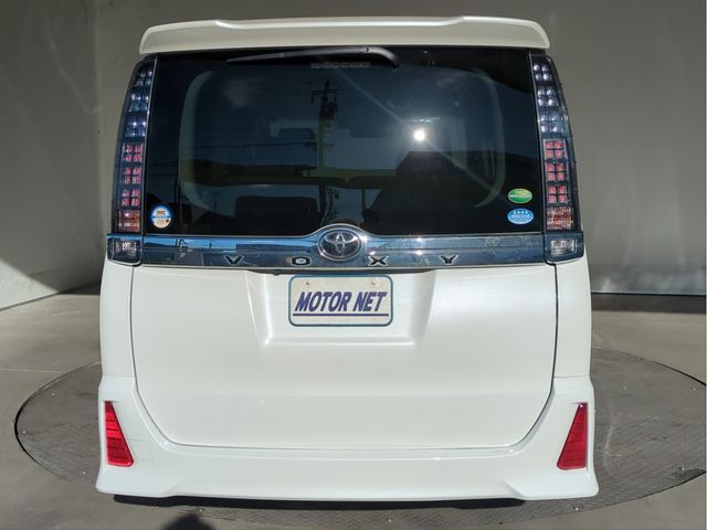 TOYOTA VOXY 2014 Image 31