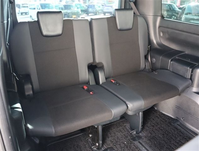 TOYOTA NOAH 2020 Image 31