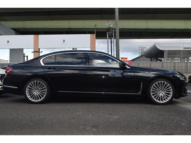 BMW 7SERIES 2019 Image 31