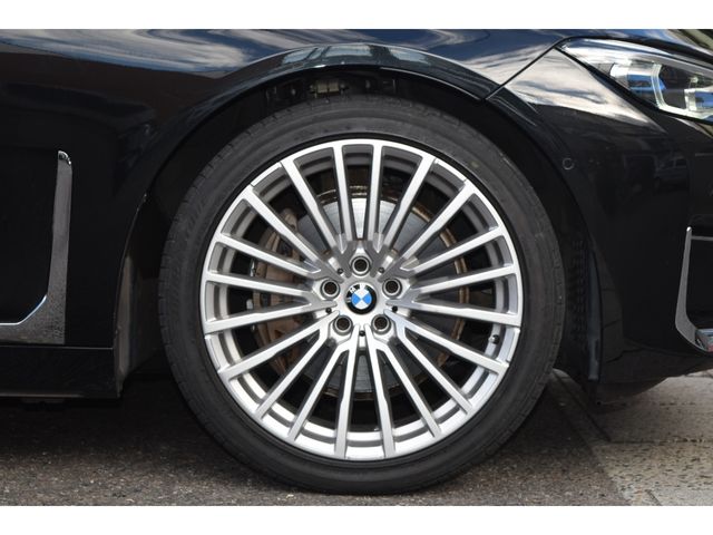 BMW 7SERIES 2019 Image 31