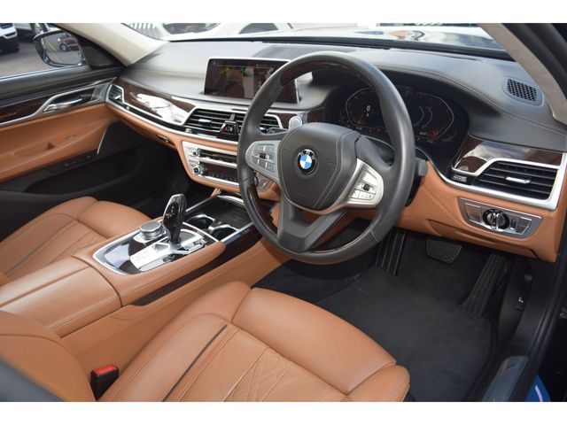 BMW 7SERIES 2019 Image 31