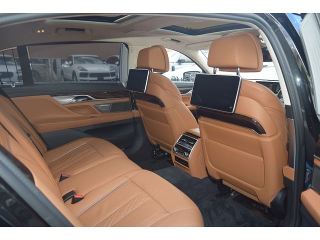 BMW 7SERIES 2019 Image 31