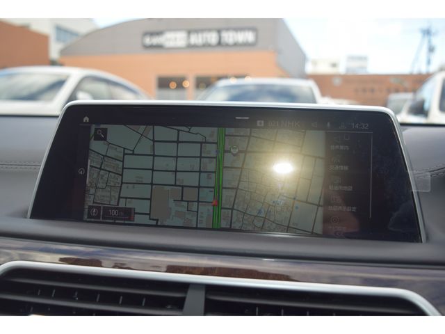 BMW 7SERIES 2019 Image 31