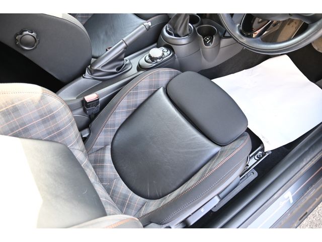 BMW MINI COOPER 2017 Image 31