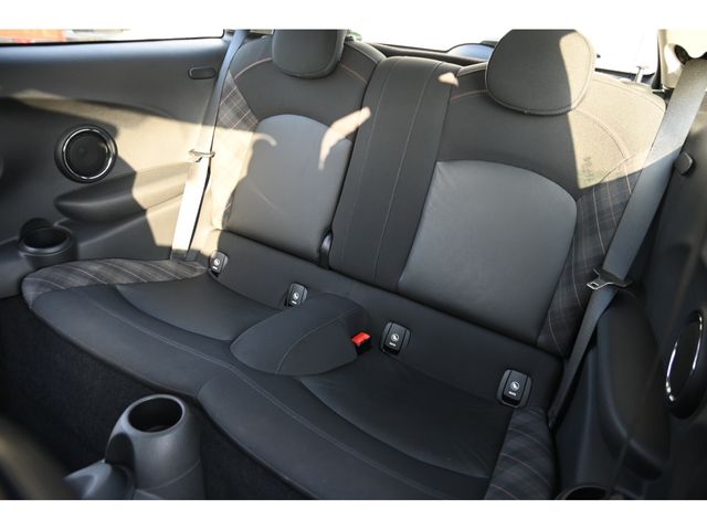 BMW MINI COOPER 2017 Image 31