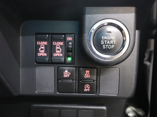 TOYOTA TANK 2017 Image 31