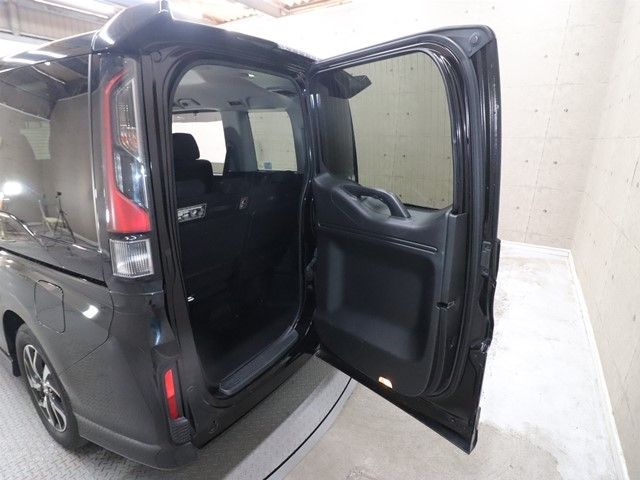 HONDA STEPWAGON SPADA 2018 Image 31