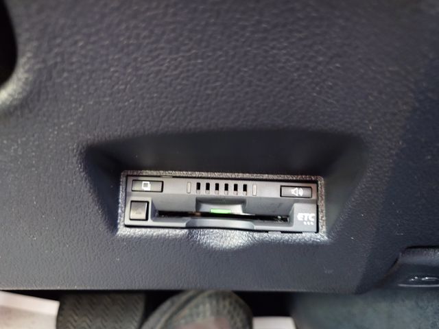 TOYOTA PRIUS 2020 Image 31