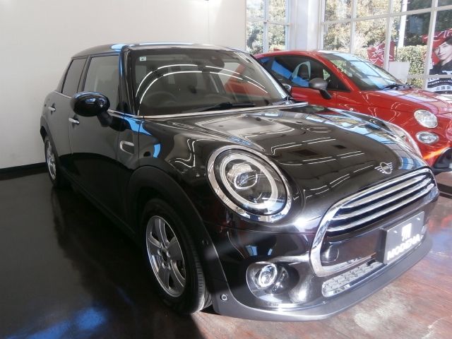 BMW MINI COOPER 5DOOR 2019 Image 31