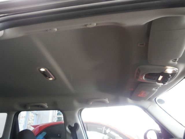 BMW MINI COOPER 5DOOR 2019 Image 31