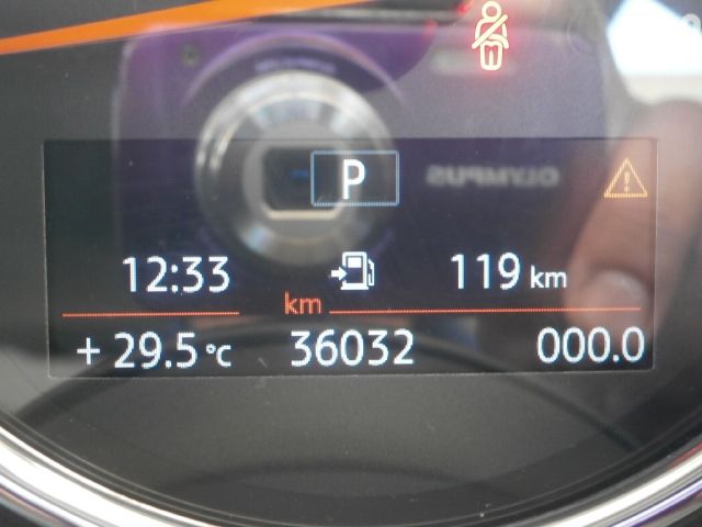 BMW MINI COOPER 5DOOR 2019 Image 31