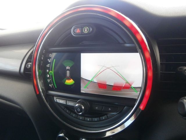 BMW MINI COOPER 5DOOR 2019 Image 31