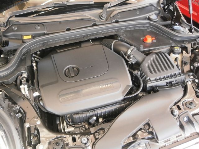 BMW MINI COOPER 5DOOR 2019 Image 31