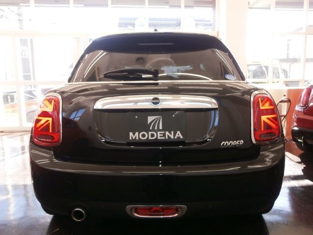 BMW MINI COOPER 5DOOR 2019 Image 31