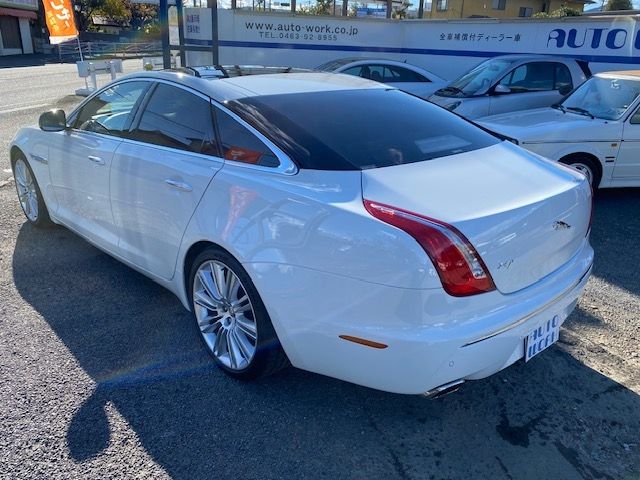 JAGUAR XJSERIES SEDA 2010 Image 31